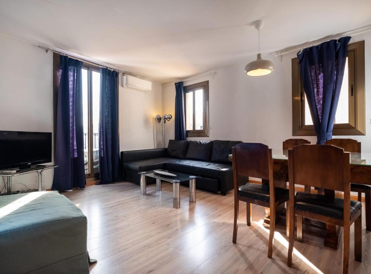 Apartamentos El Pintor Barselona Dış mekan fotoğraf
